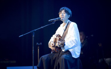 放空吉他谱_陈鸿宇_A调指法原版弹唱谱_图片六线谱