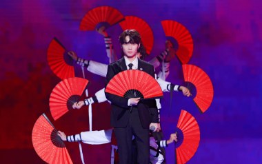 骁吉他谱_井胧/井迪儿_F调指法弹唱谱_图片六线谱