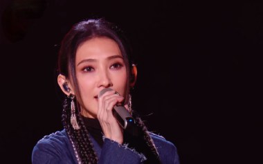 你要的爱吉他谱_戴佩妮_F调指法弹唱谱_图片六线谱