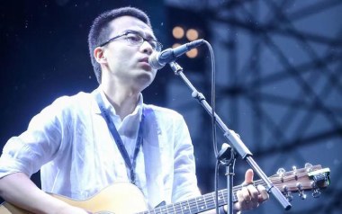 我的名字叫做安吉他谱_安来宁_A调指法弹唱谱_图片六线谱