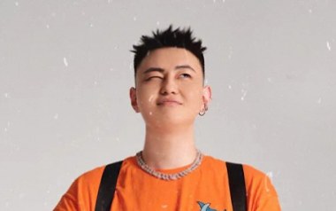 80000吉他谱_PRC巴音汗_D调指法弹唱谱_图片六线谱