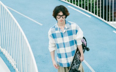 恋爱吧男孩吉他谱_赵偈康_C调指法弹唱谱_图片六线谱
