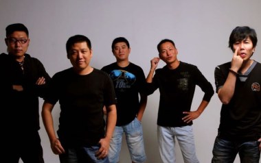 我开始摇滚了吉他谱_王宝与正午阳光_F调指法扫弦版弹唱谱