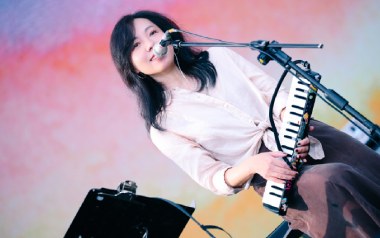 南部小城吉他谱_曹方_F调指法原版弹唱谱_图片六线谱