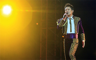 爱就一个字指弹吉他谱_张信哲_原版指弹谱_独奏六线谱