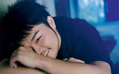 夏天吉他谱_李玖哲_G调指法原版吉他谱_吉他弹唱教学